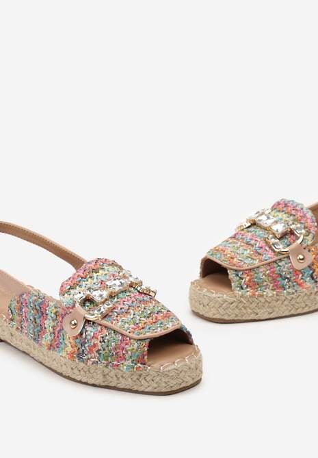 Beżowe Sandały z Otwartym Noskiem na Podeszwie z Plecionki Ozdobione Metaliczną Klamrą Tivera