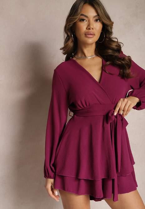 Fioletowa Rozkloszowana Sukienka Kombinezon z Kopertowym Dekoltem i Falbanką Vomitta