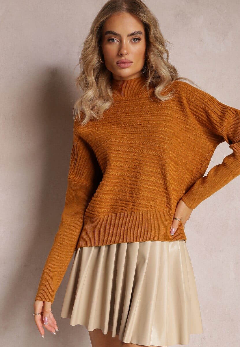 Jasnobrązowy Asymetryczny Sweter z Wełną Ozdobiony Tłoczeniem Aurorrsa