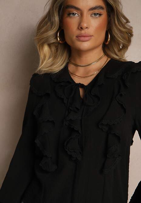 Czarna Bluzka z Wiskozy Ozdobiona Falbankami i Wiązaniem Fonoriel