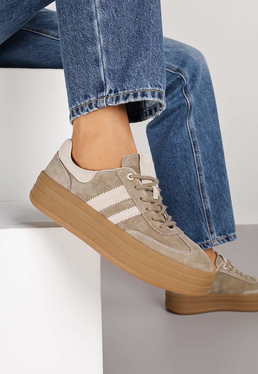 Jasnobeżowe Sneakersy Zamszowe na Platformie ze Skórzaną Wkładką Ozdobione Paskiem Adivrie