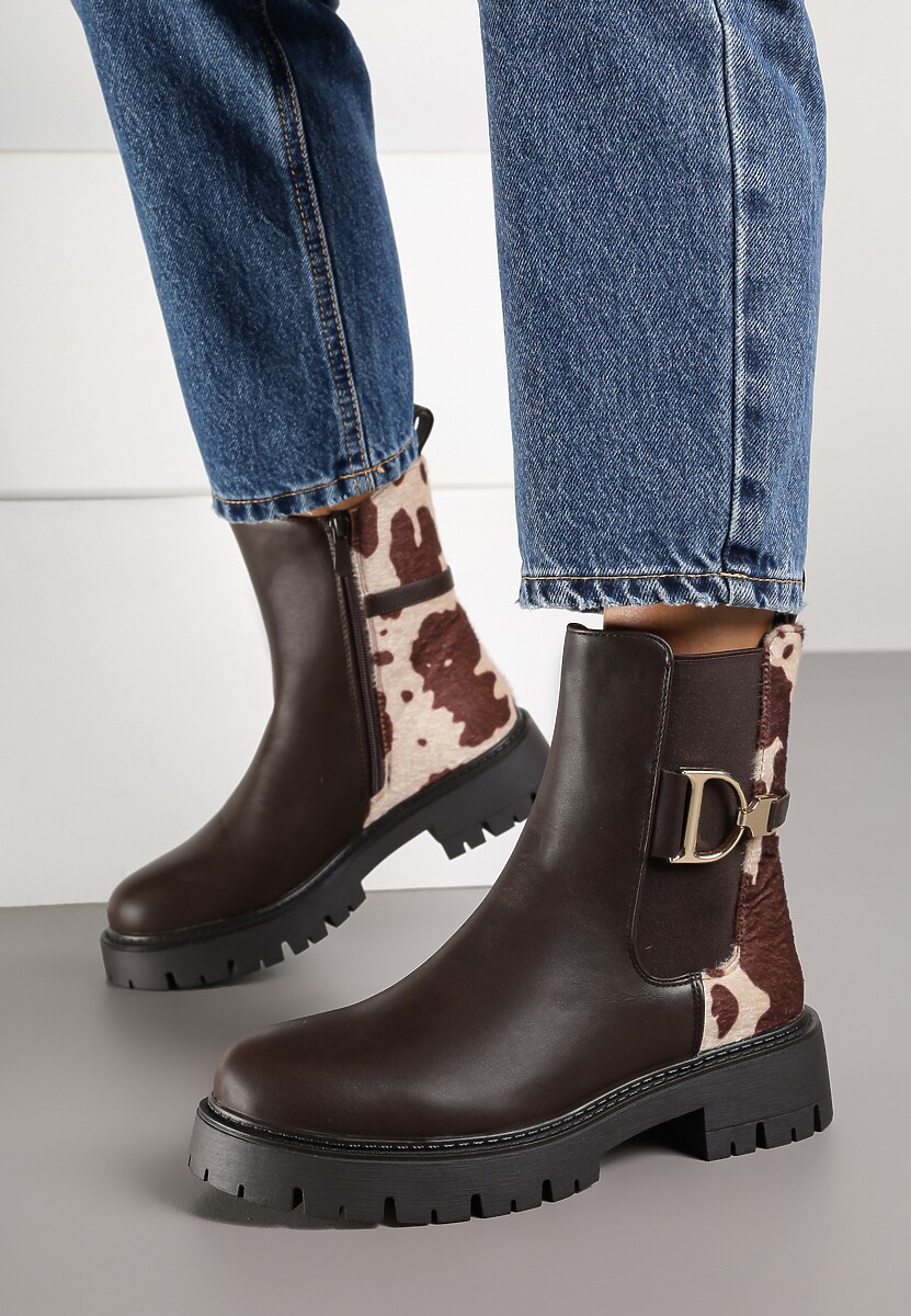 Brązowe Klasyczne Botki Sztyblety w Krowie Łaty Zdobione Metaliczną Aplikacją Laore