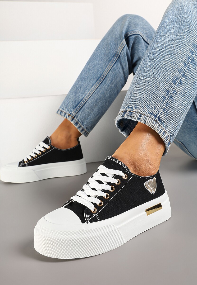 Beżowe Trampki na Platformie z Metalicznymi Sercami Florvila