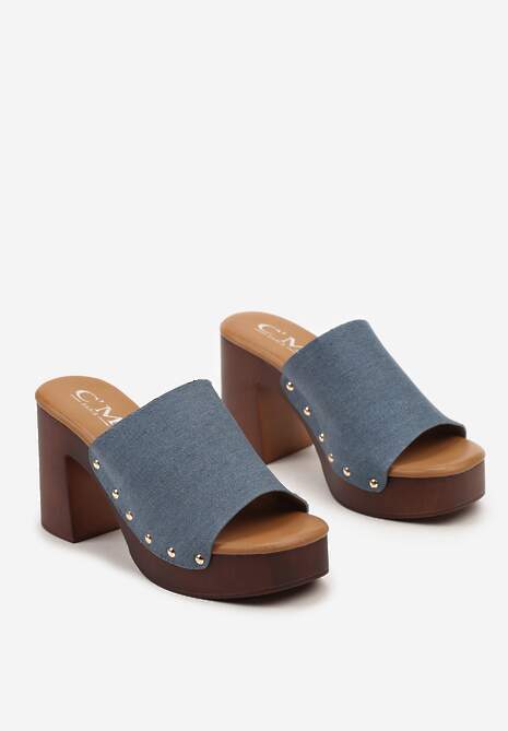 Niebieskie Chodaki Klapki na Słupku Ozdobione Nitami Juldia