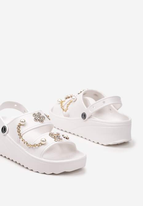 Białe Klapki z Pianki na Koturnie Ozdobione Aplikacjami z Paskiem Podtrzymujący Piętę Anesaria