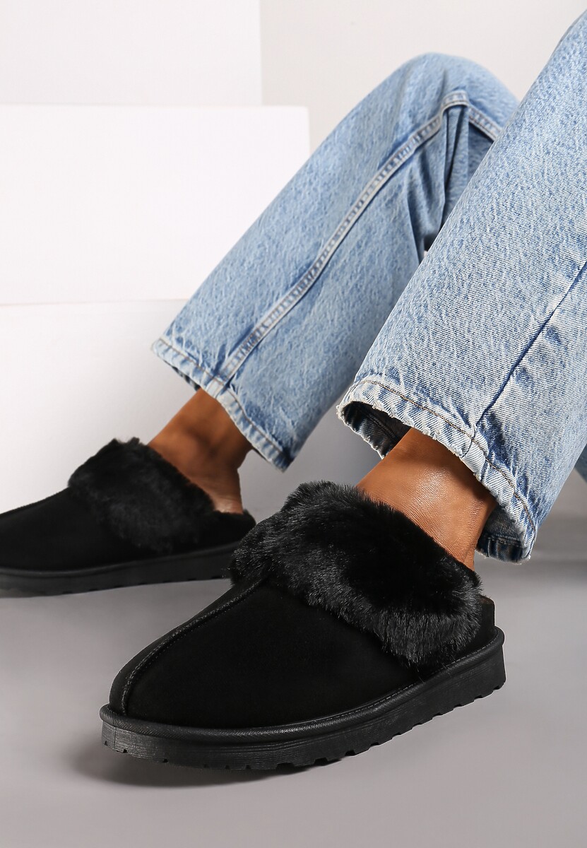 Czarne Płaskie Kapcie Ozdobione Futerkiem Avettria