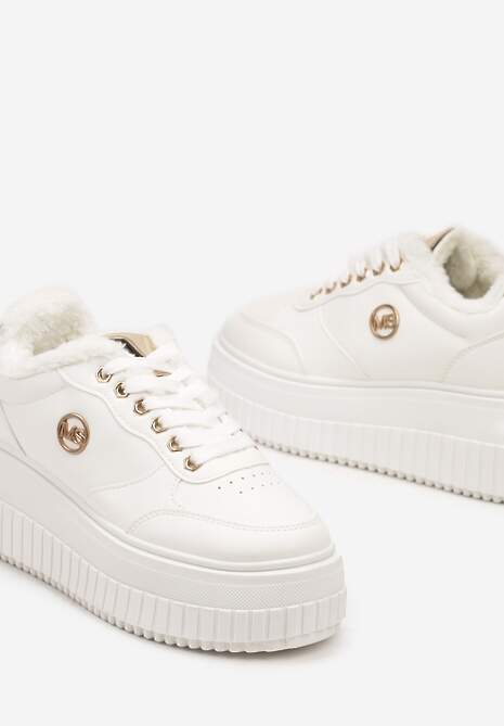 Białe Sneakersy na Platformie z Tłoczeniem Ozdobione Sznurowaniem i Metaliczną Aplikacją Tiliel