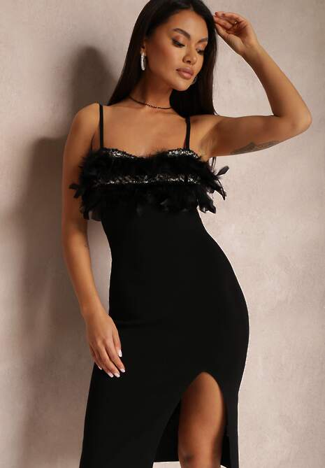 Czarna Sukienka Dopasowana z Piórkami przy Dekolcie Lefouto