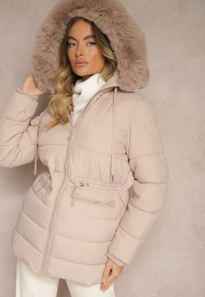 Ciemnoróżowa Kurtka o Długim Kroju z Kapturem i Futerkiem Ozdobiona Pikowaniem Zailenne