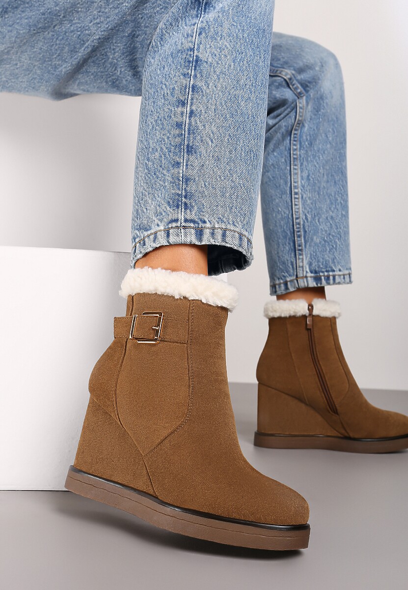 Brązowe Botki na Koturnie z Ozdobną Klamrą i Futerkiem Terialina