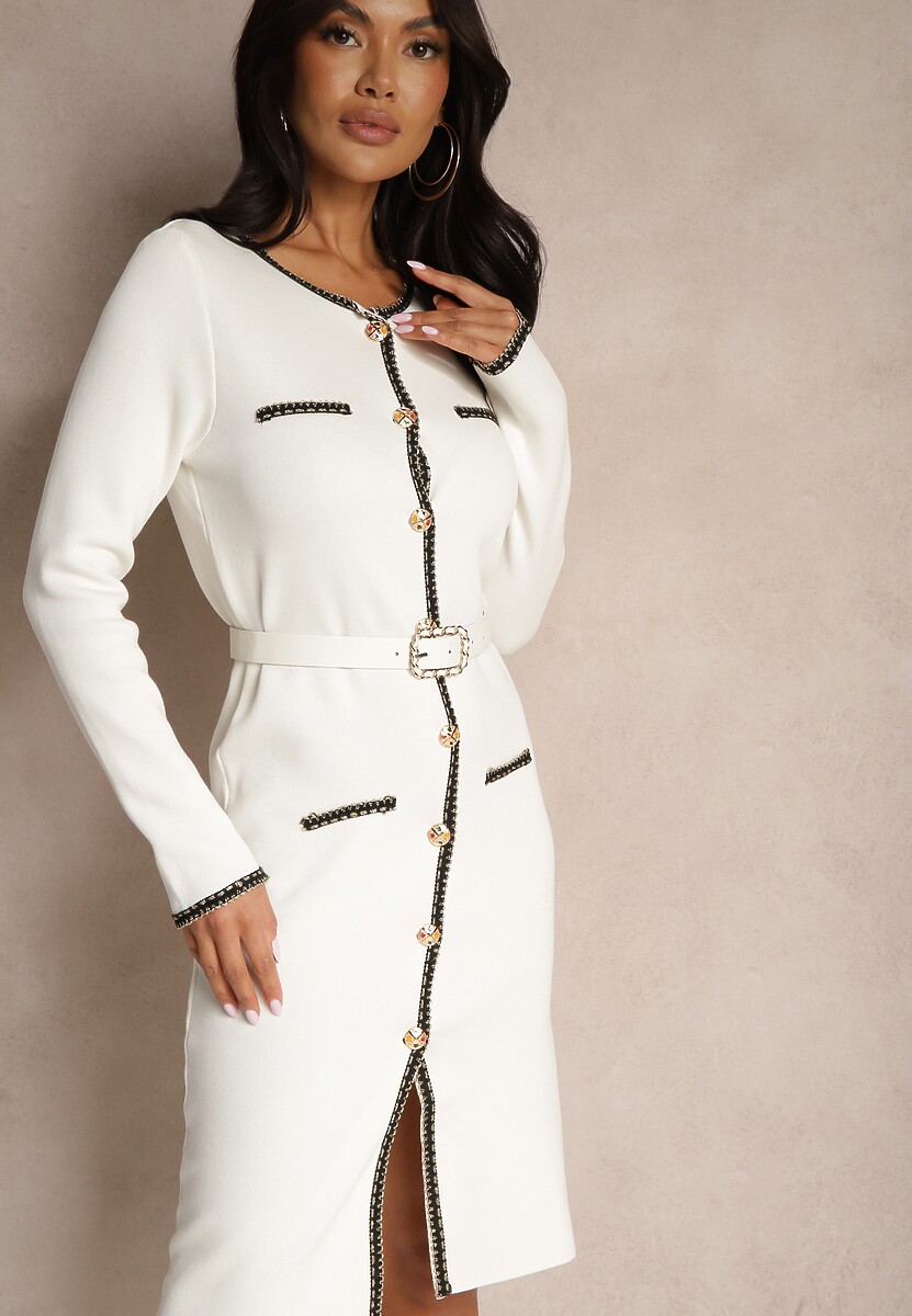 Beżowa Dopasowana Sukienka z Dzianiny z Wiskozą Zdobiona Metalicznymi Obszyciami i Paskiem Doredi