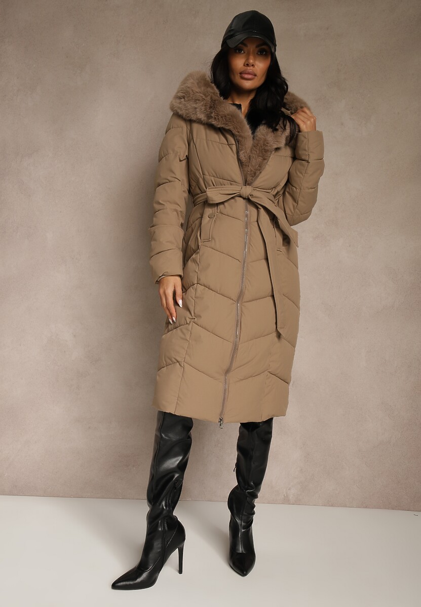 Ciemnobeżowa Kurtka z Pikowanymi Przeszyciami Futerkiem i Paskiem Serapella
