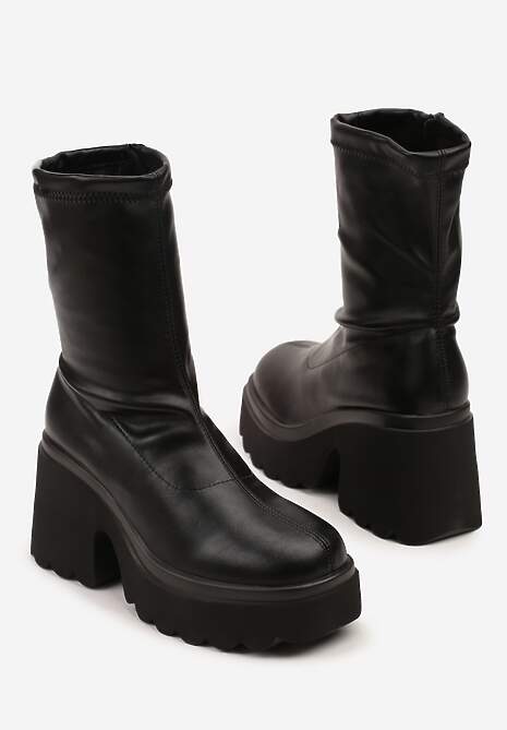 Czarne Przylegające Botki Vices w Stylu Grunge na Słupku z Ociepleniem Falarina