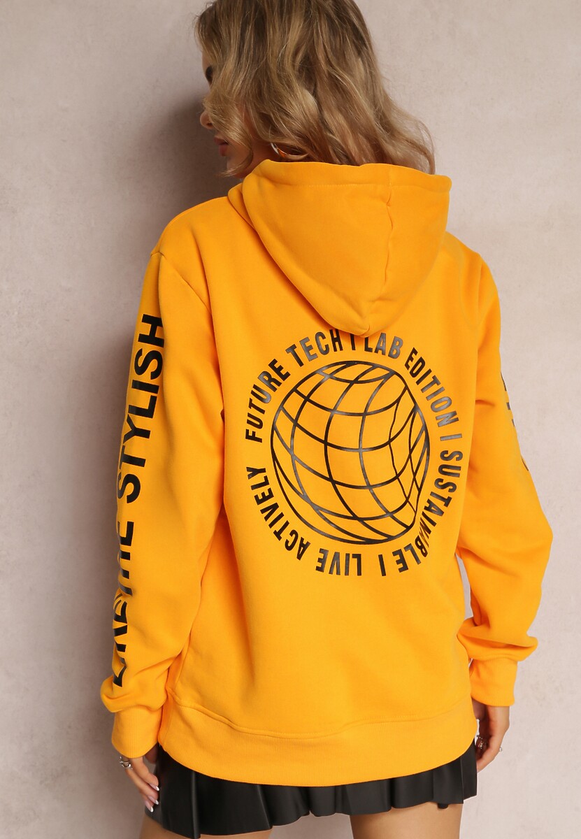 Pomarańczowa Ocieplona Bluza Kangurka z Ozdobnym Napisem na Rękawie Ticomes