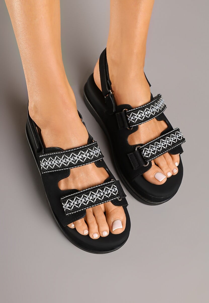 Czarne Sandały na Niskiej Platformie z Zapięciem na Rzep Zdobione Haftem Soreze