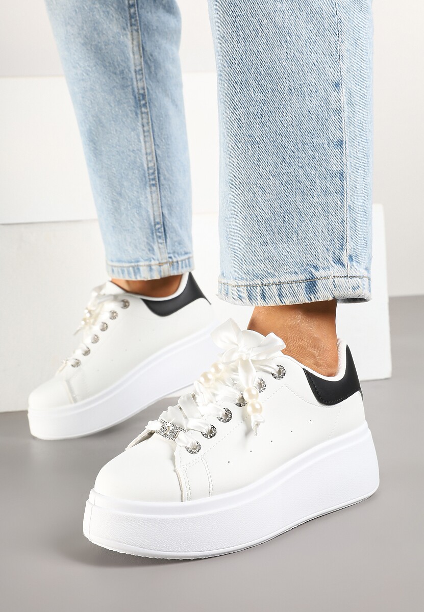 Biało-Czarne Sneakersy na Platformie z Ozdobnymi Cyrkoniami Aviriel