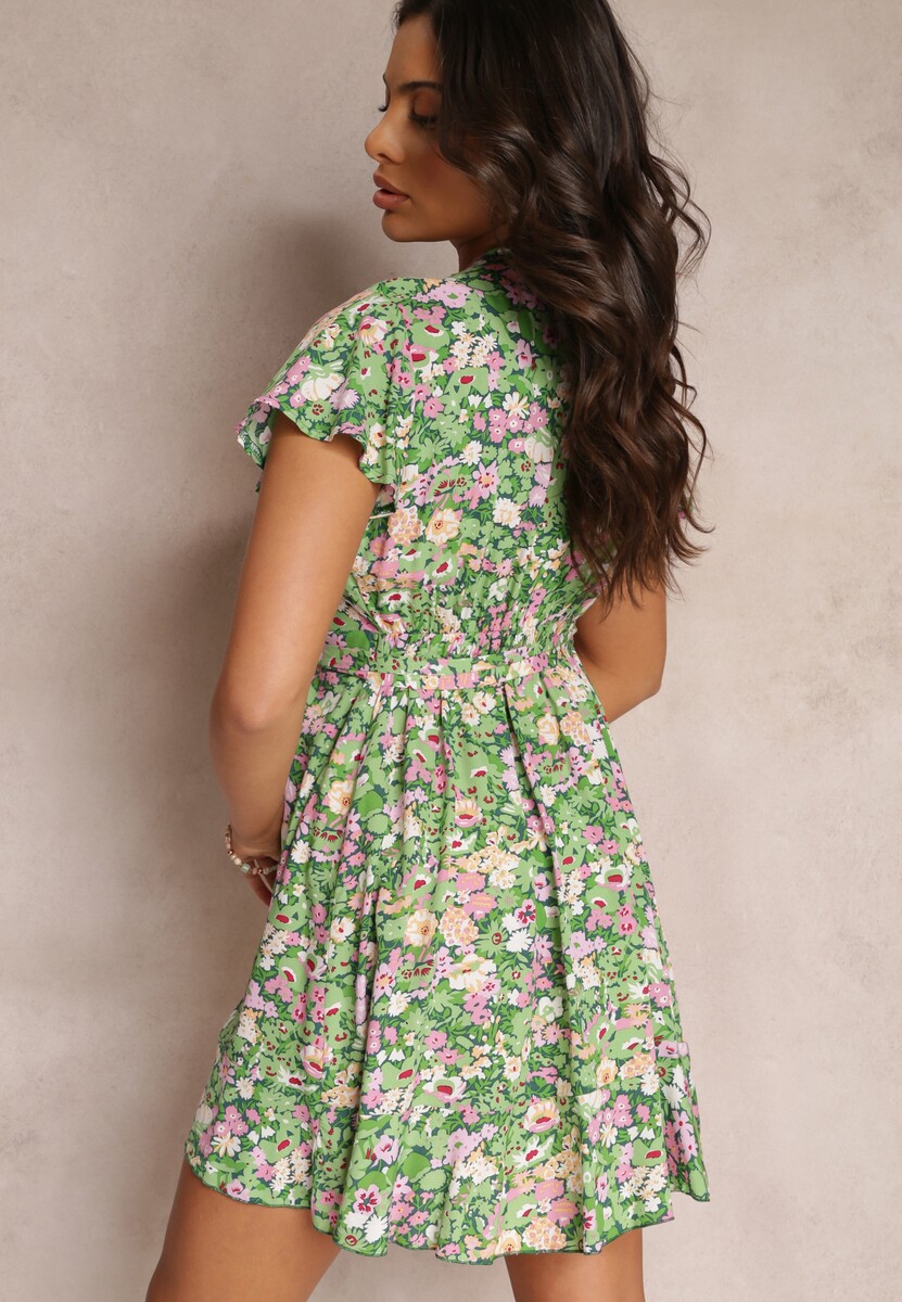 Zielona Wiskozowa Sukienka Mini z Kopertowym Dekoltem i Falbanką Nathalee