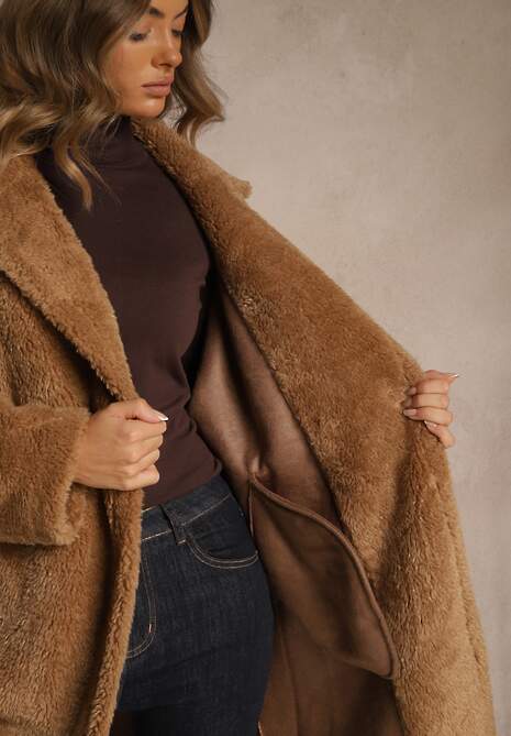 Brązowy Płaszcz Teddy o Dwurzędowym Kroju Oversize Azzena