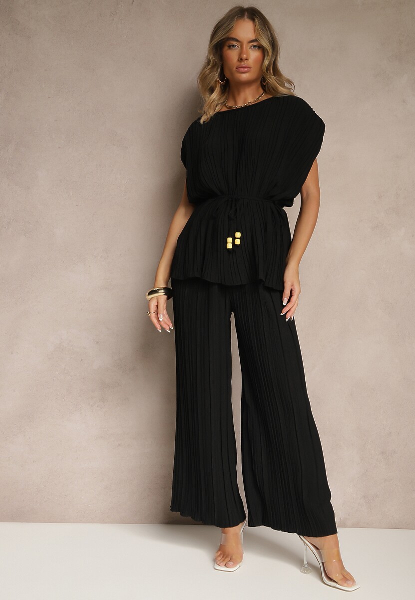 Czarny Komplet Spodnie o Szerokim Kroju i Bluzka z Usztywnioną Linią Ramion Nilamira