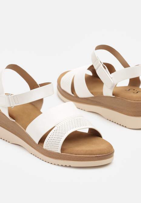 Białe Klasyczne Sandały na Koturnie z Zapięciem na Rzep Nimira