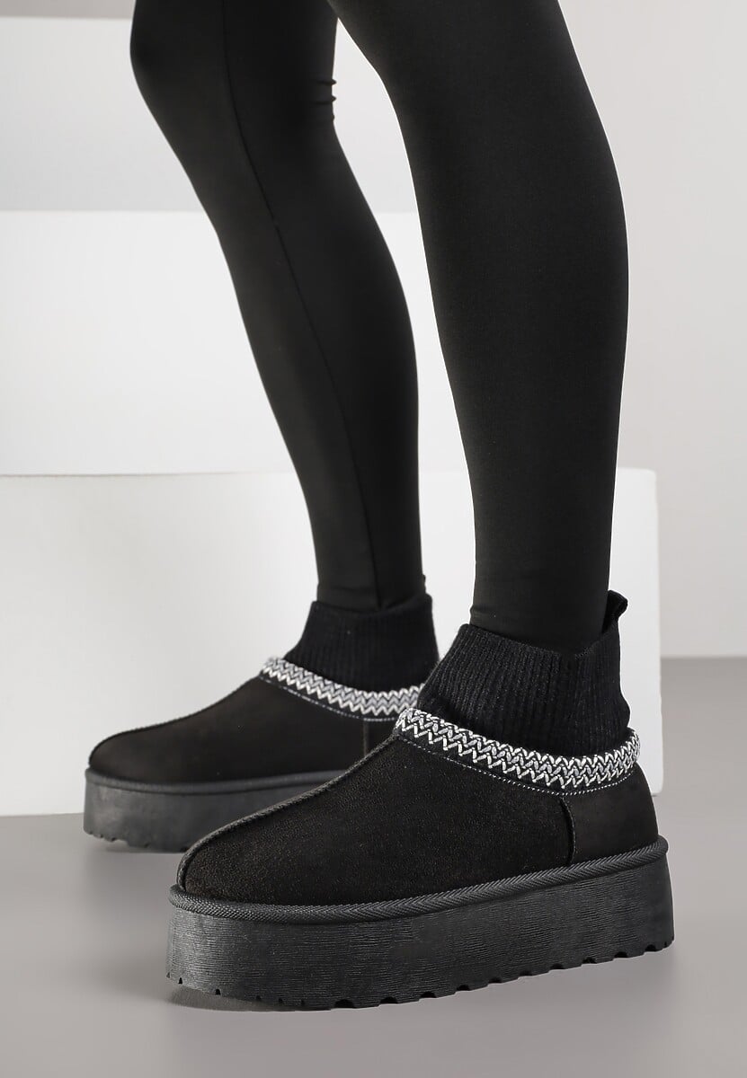 Czarne Śniegowce VICES na Platformie ze Skarpetkową Cholewką i Haftem Ebentia