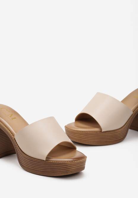 Beżowe Klapki na Słupku z Platformą Ozdobione Drewnianą Wstawką Mariste