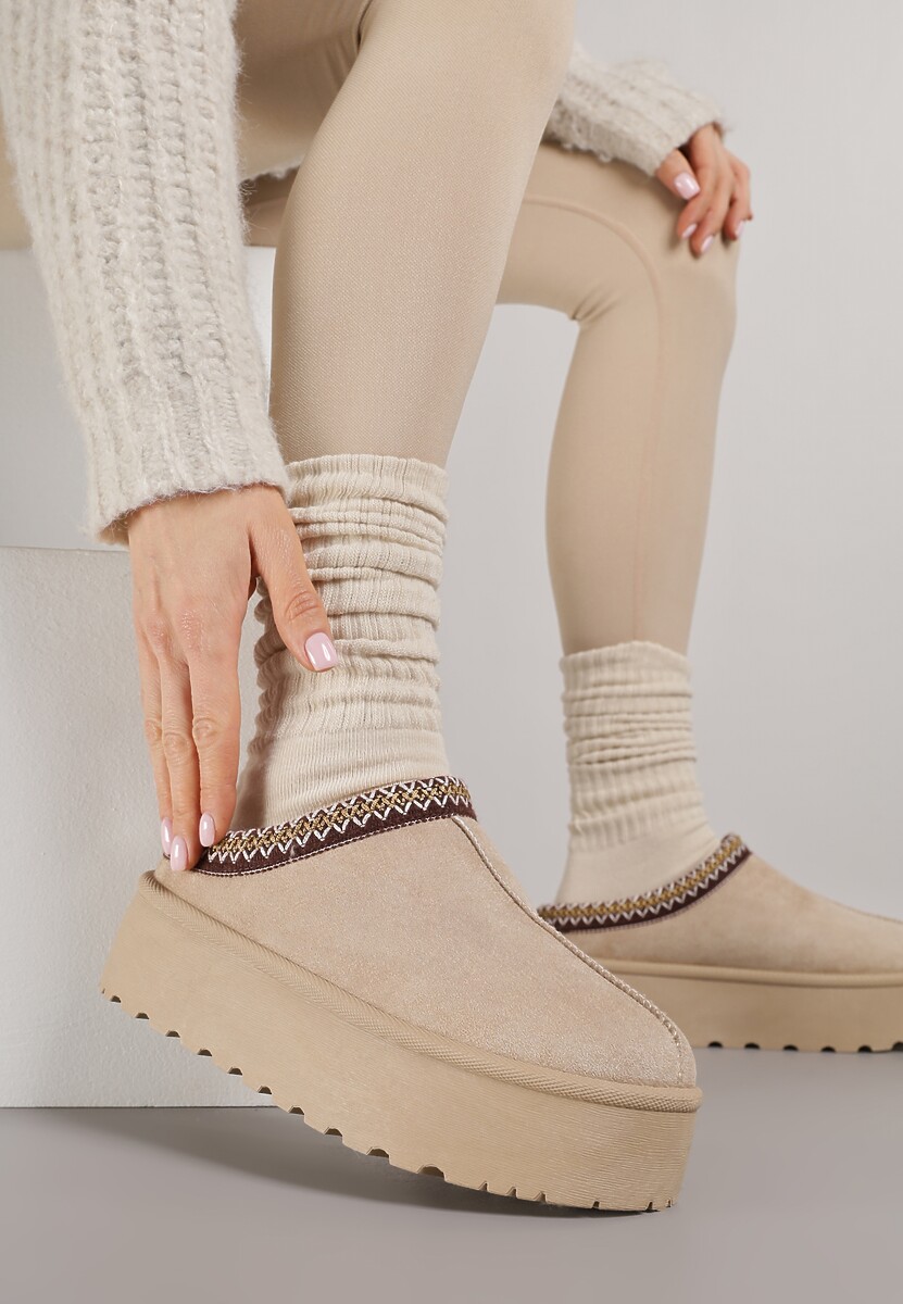 Beżowe Śniegowce na Platformie z Ozdobnym Paskiem Lotiara