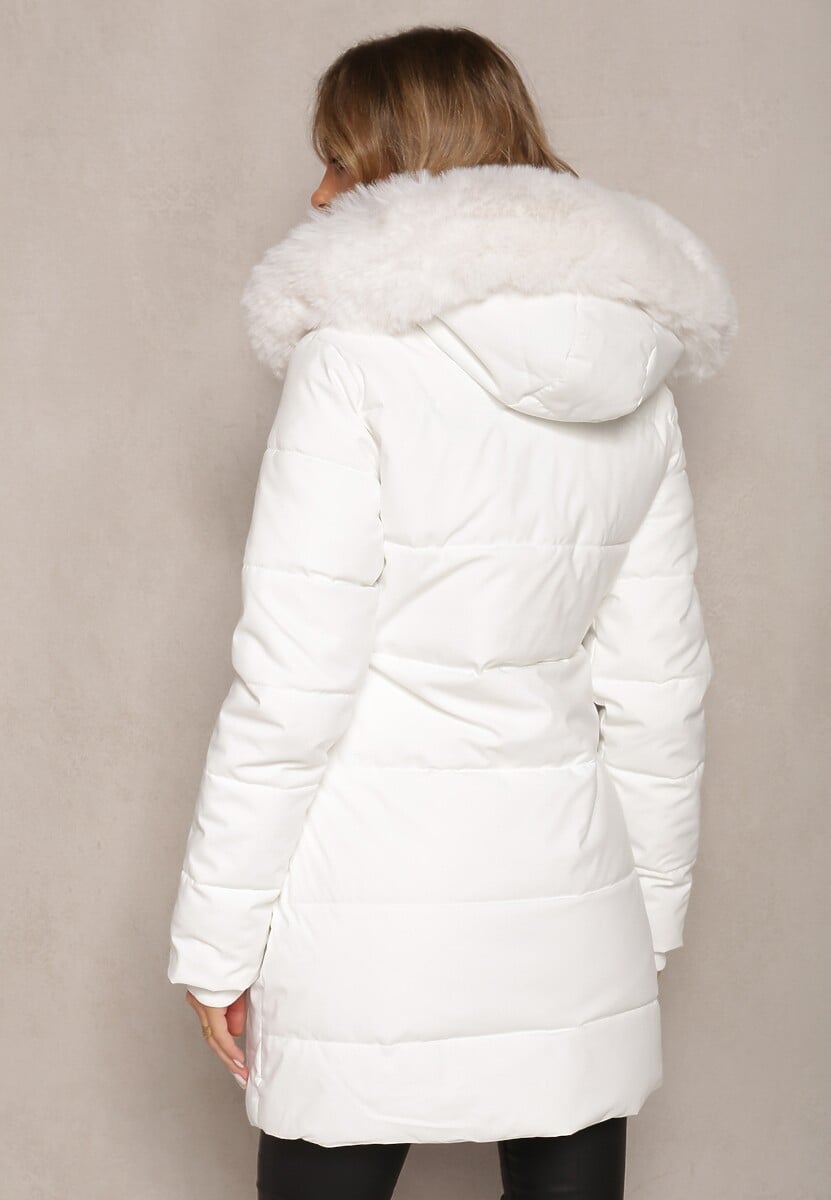 Biała Pikowana Kurtka z Kapturem i Ozdobnym Futerkiem Zepiola