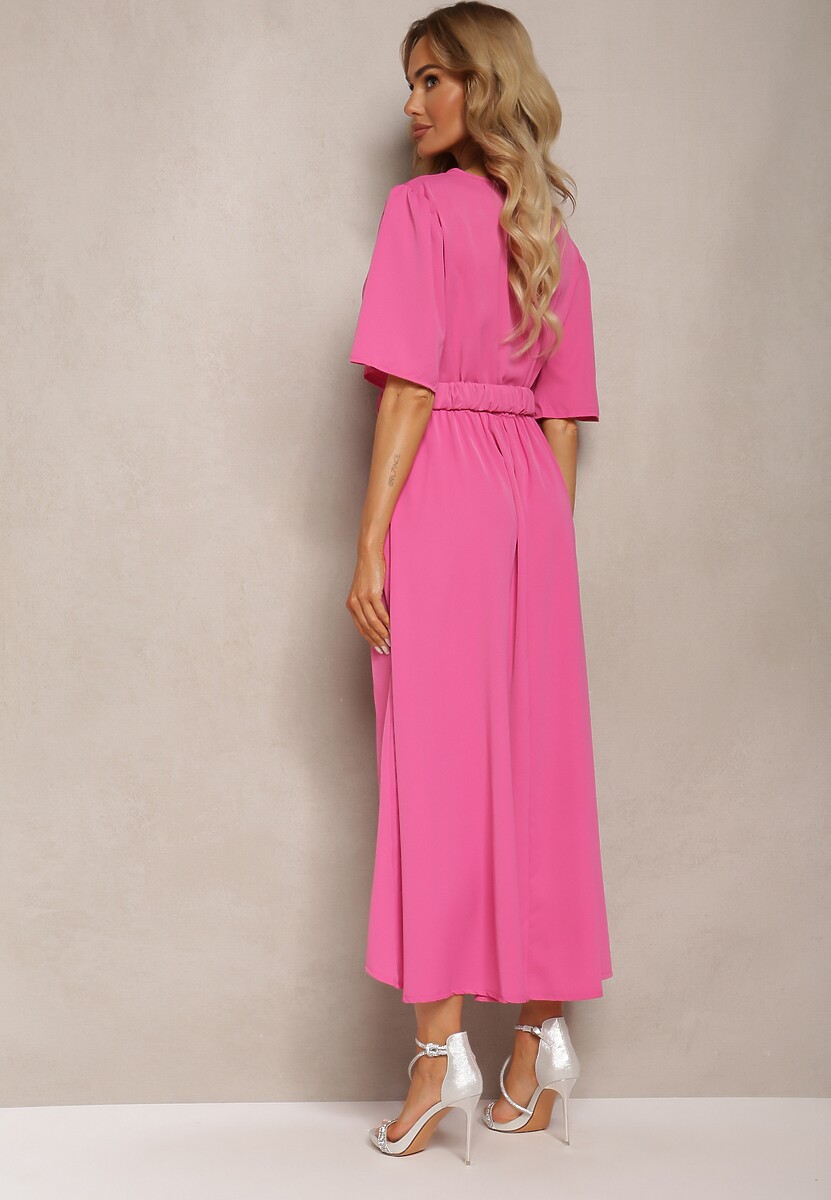 Różowa Sukienka o Kopertowym Kroju z Marszczoną Gumką i Paskiem w Talii Dariane