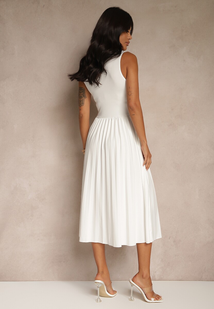 Biała Sukienka z Kopertowym Dekoltem i Plisowanym Dołem Anamarie