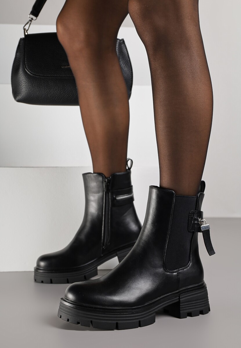 Czarne Botki Typu Sztyblety na Platformie Ozdobione Aplikacją Nemalea