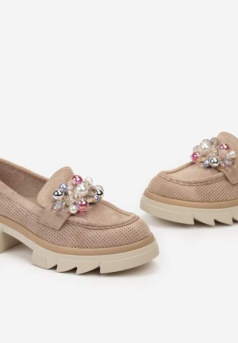 Ciemnobeżowe Mokasyny z Dekoracyjnymi Kryształkami i Skórzaną Wkładką na Grubej Podeszwie Sarrva