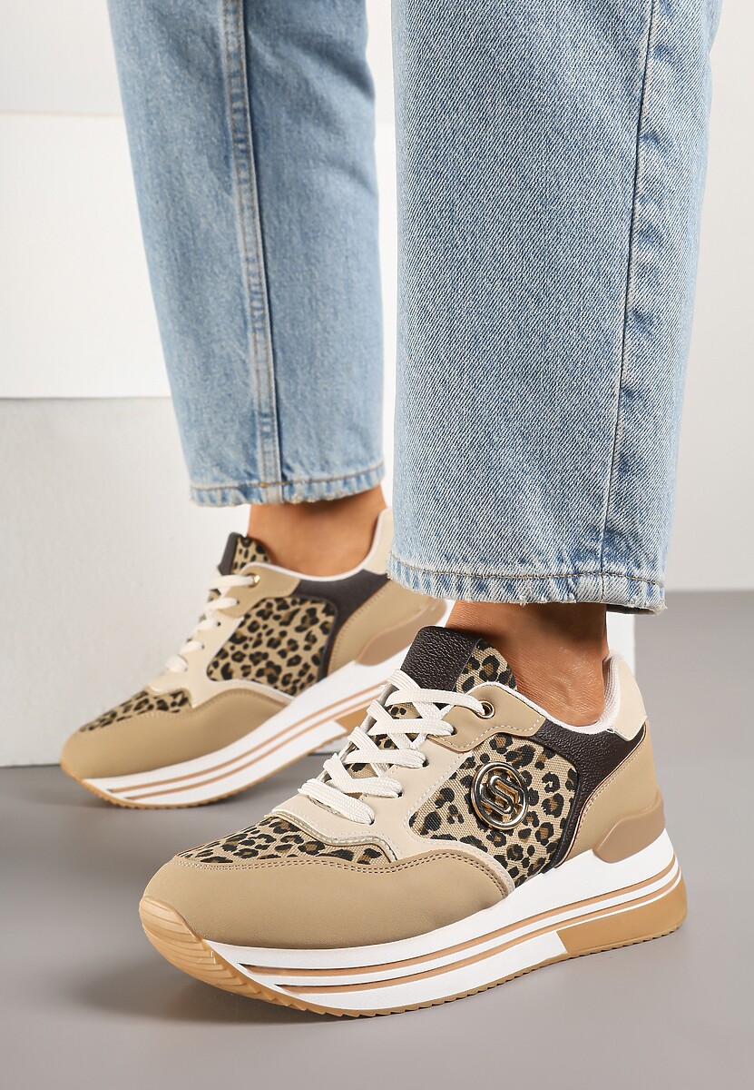 Białe Sneakersy na Platformie z Metaliczną Ozdobą Roniane