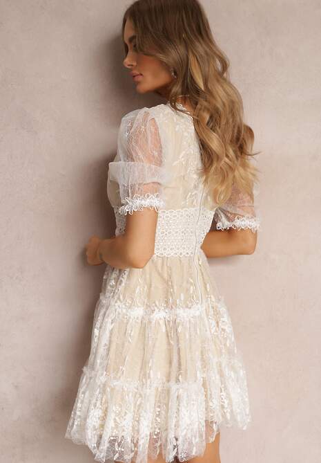 Jasnobeżowa Sukienka z Koronkową Siateczką i Bufiastymi Transparentnymi Rękawami Payge
