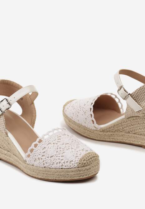 Białe Ażurowe Sandały Espadryle na Koturnie Ozdobionym Plecionką Kija
