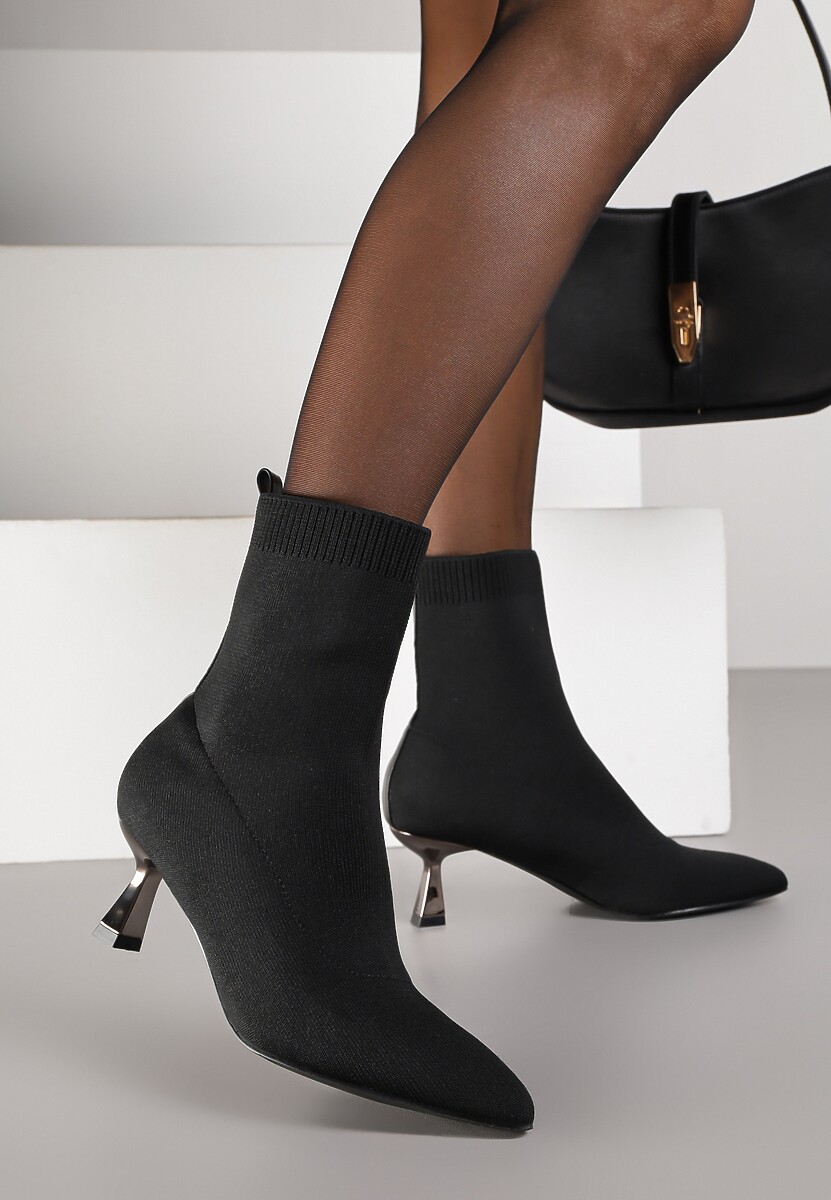 Czarne Botki Vices na Metalicznej Kaczuszce z Elastyczną Cholewką Vamile