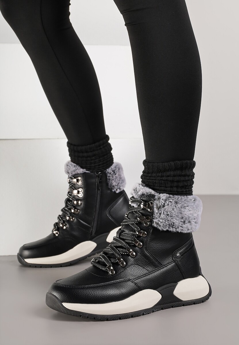 Czarne Trapery Ocieplone i Ozdobione Pluszowym Futerkiem Zenela