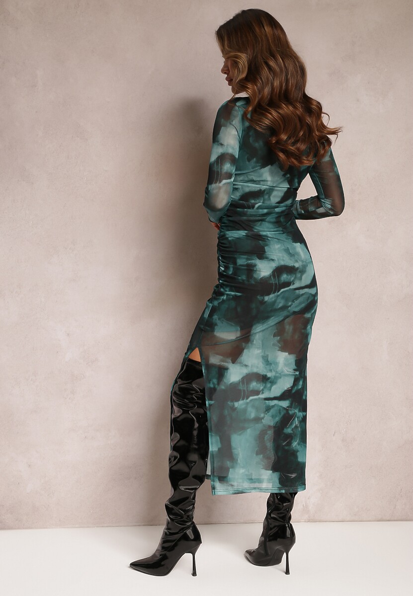 Zielona Dopasowana Sukienka Siateczkowa Maxi z Rozcięciem i Marszczeniem Soininen