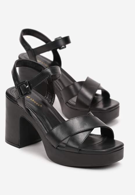 Czarne Sandały z Paskami na Słupku Ebothy