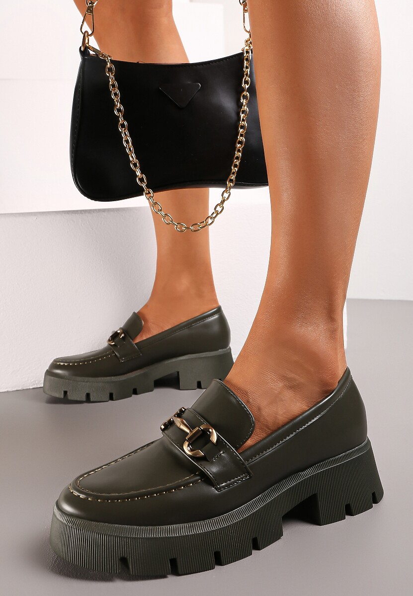 Bordowe Mokasyny z Ozdobną Klamerką na Grubej Podeszwie Neizia