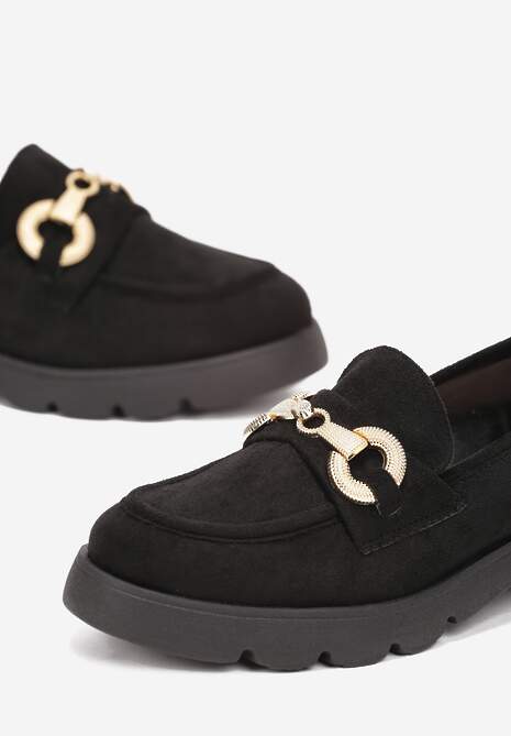 Czarne Klasyczne Mokasyny na Płaskiej Podeszwie Ozdobione Metalową Wstawką Landia