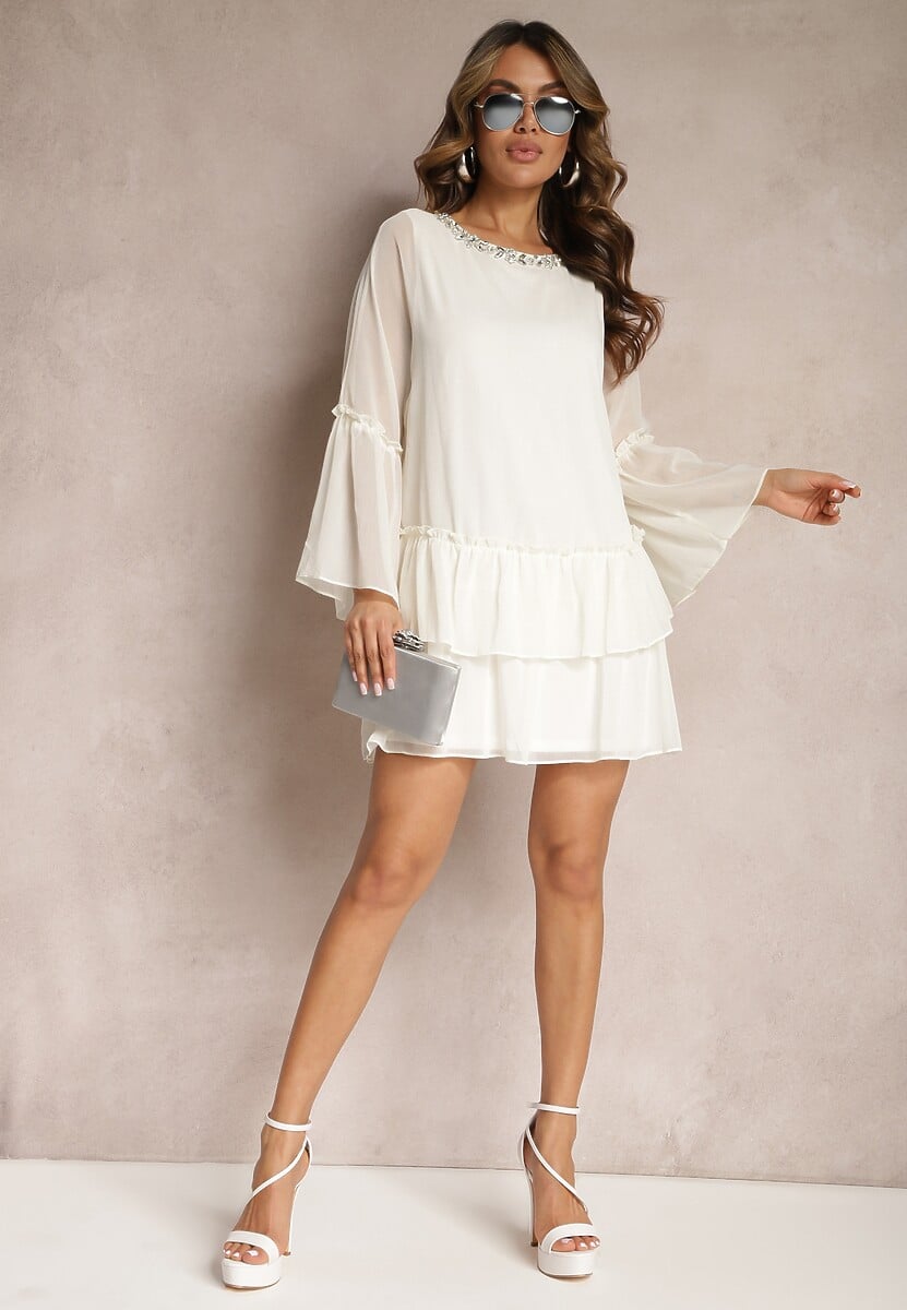 Jasnobeżowa Sukienka Rozkloszowana Mini z Falbanką i Cyrkoniami przy Szyi Felicerna