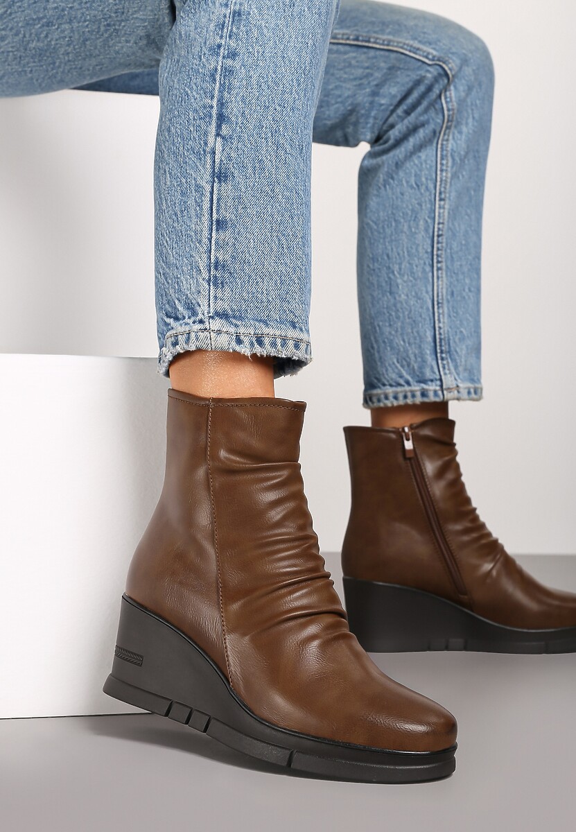 Brązowe Casualowe Botki na Koturnie z Marszczeniem przy Cholewce Itteara