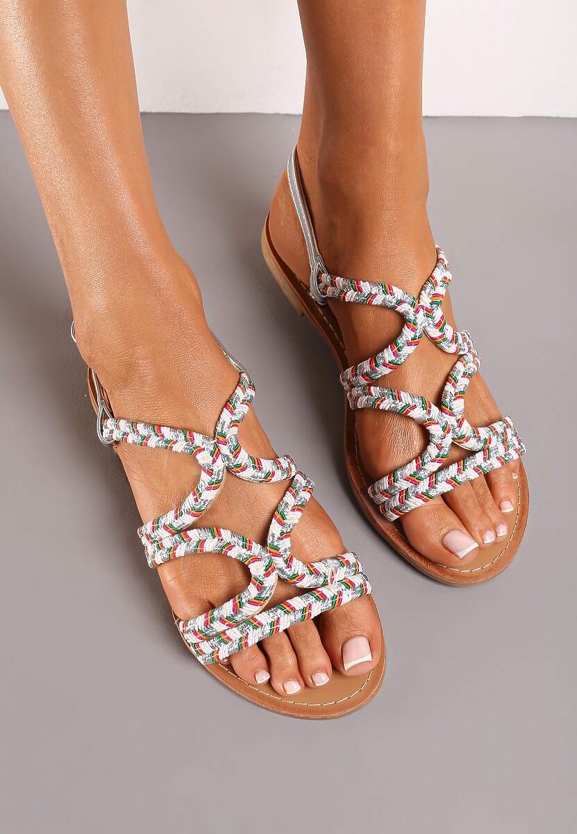 Srebrne Sandały na Płaskiej Podeszwie Ozdobione Paskami z Plecionki Jaslila