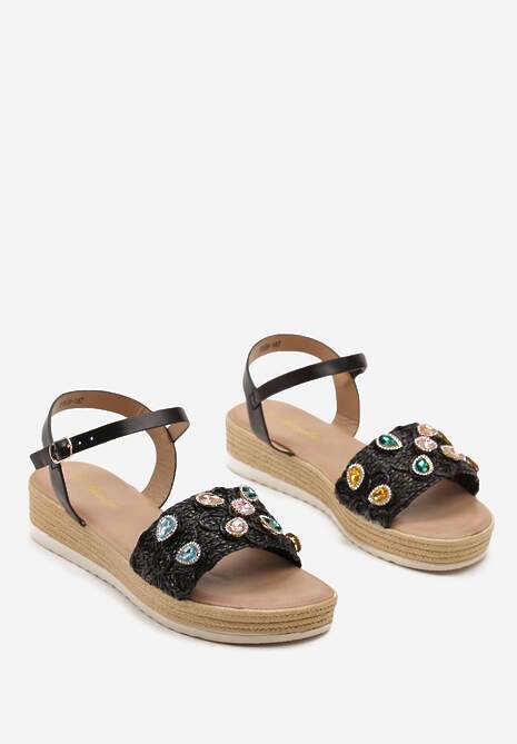 Czarne Sandały na Płaskiej Plecionej Podeszwie z Rafii Zapinane na Sprzączkę z Cyrkoniami Vesima