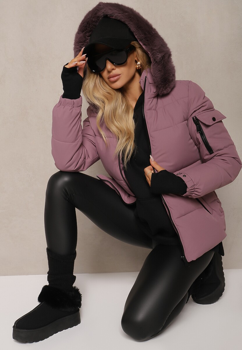 Ciemnobeżowa Kurtka z Pikowanym Przeszyciem i Odpinanym Kapturem z Futrem i Długimi Mankietami Zinitha