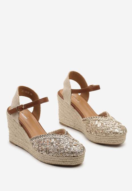 Złote Sandały z Imitacji Skóry z Plecionki Zapinane na Sprzączkę na Koturnie Rioma