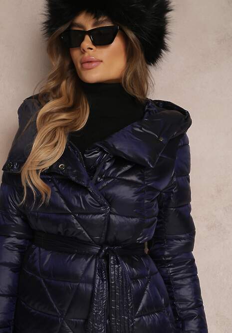 Granatowa Kurtka za Kolano z Wiązanym Paskiem i Kapturem Feome