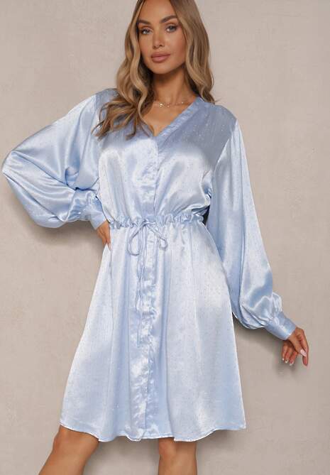 Niebieska Koszulowa Sukienka z Satyny Ozdobiona Cyrkoniami i Paskiem Miledis