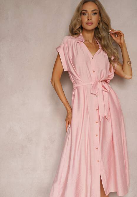 Różowa Rozkloszowana Sukienka o Koszulowym Kroju Ozdobiona Paskiem w Talii i Guzikami Rosofia